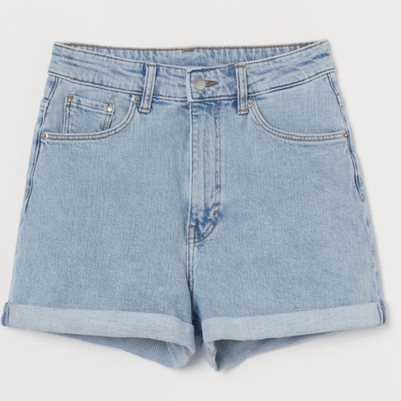 H&M Mom Ultra High Denim Shorts in Light denim blue size 26 NWT - Picture 2 of 4